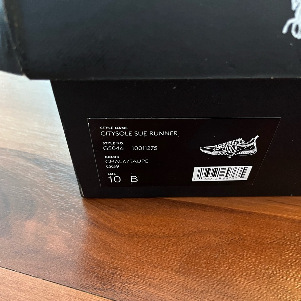 Women’s coach sneakers - authentic with box - Picture 3 of 4